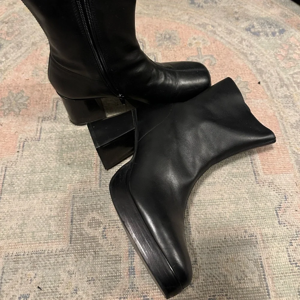 Urban Outfitters Lara Leather Booties IN BOX - Picture 3 of 6